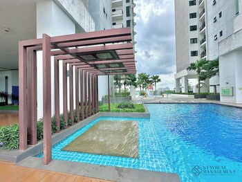 Southkey Mosaic Mid Valley By Stayrene,,3 star