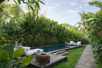 Penida Green Palm Cottage,,3 star