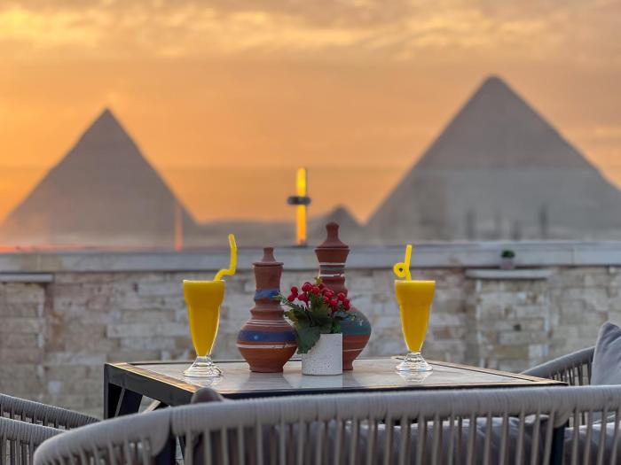 point pyramids view inn