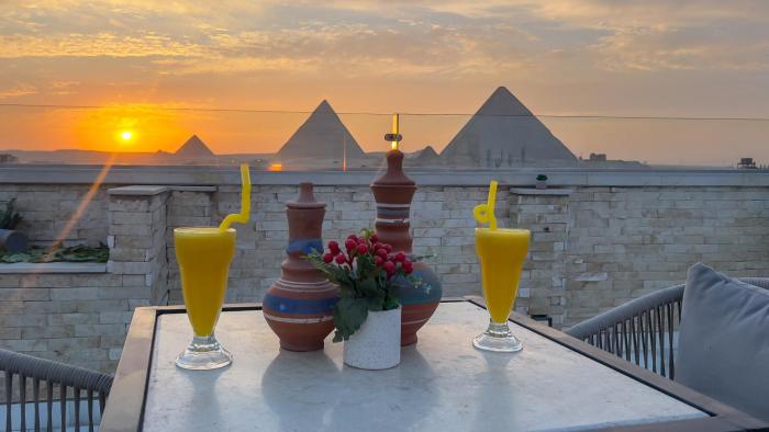 point pyramids view inn