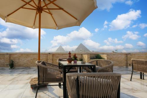 point pyramids view inn