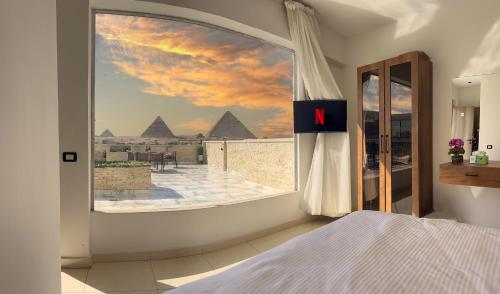 point pyramids view inn