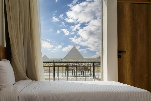 point pyramids view inn