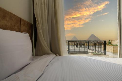 point pyramids view inn