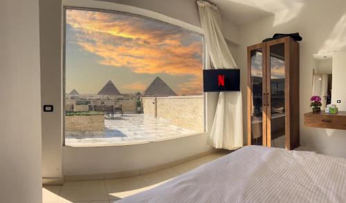 point pyramids view inn
