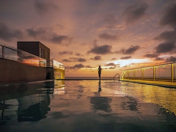Negombo Ocean Breeze Apartments,,4 star