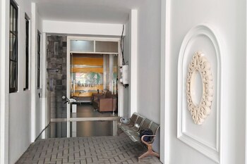 twospaces living at nabila semampir homestay