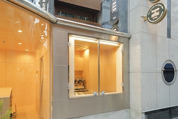 uh suite namba station the spa
