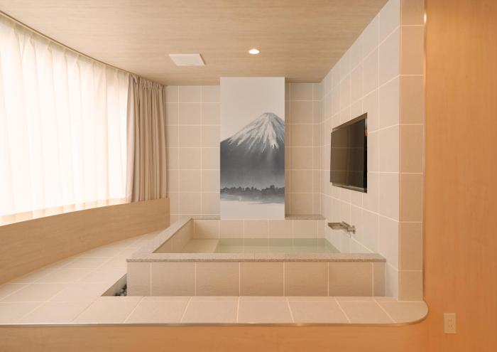 uh suite namba station the spa