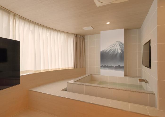uh suite namba station the spa