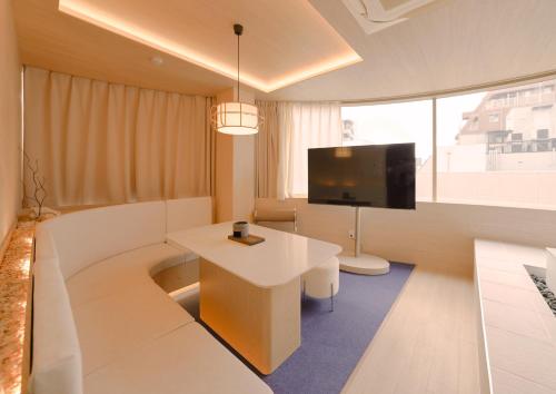 uh suite namba station the spa