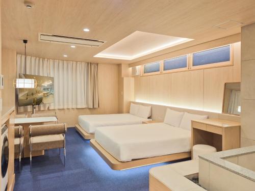 uh suite namba station the spa