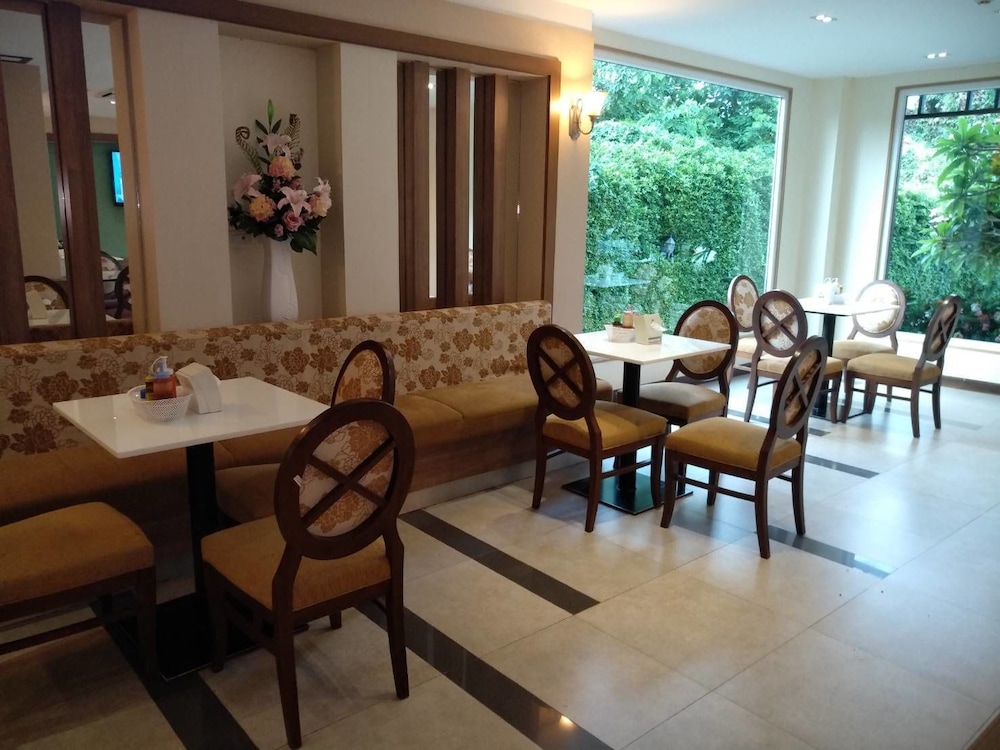 kitlada hotel
