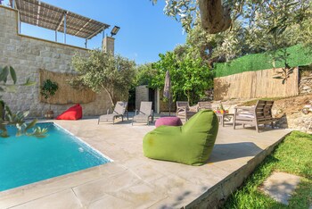 lolivier lauberge de kour 4 br villa w private pool