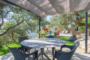 lolivier lauberge de kour 4 br villa w private pool