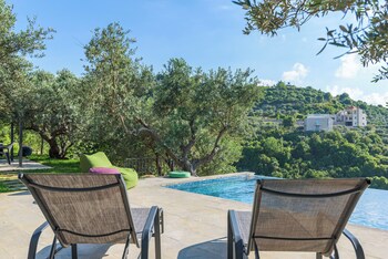 lolivier lauberge de kour 4 br villa w private pool
