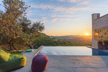 lolivier lauberge de kour 4 br villa w private pool