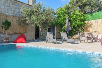 lolivier lauberge de kour 4 br villa w private pool