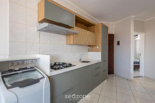sea view apt 3br and garage 130m beach ror0002