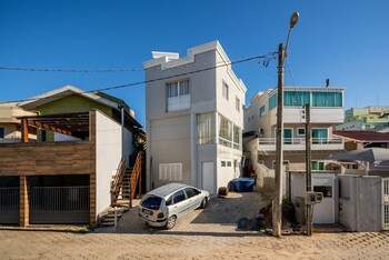 2br apt w suite 100m bombas beach ror0001