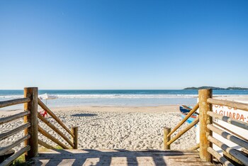 2br apt w suite 100m bombas beach ror0001