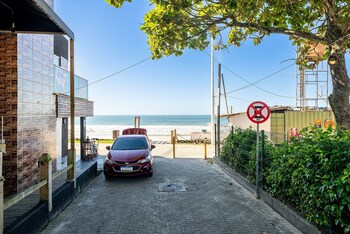 2br apt w suite 100m bombas beach ror0001
