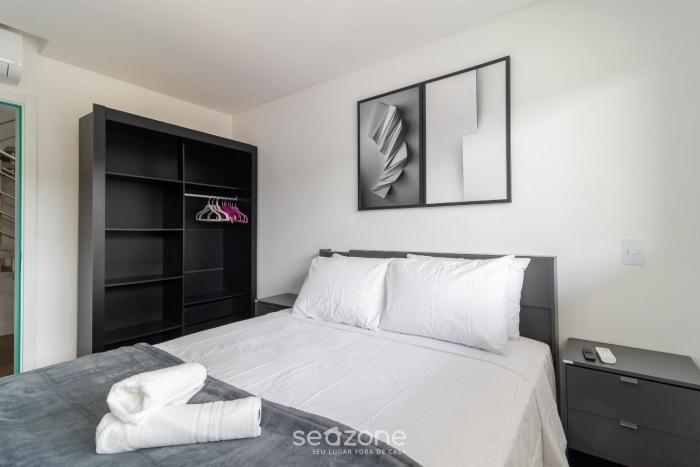 modern apt with pool and hot tub rhl0305