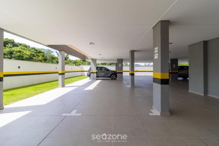 modern apt with pool and hot tub rhl0305