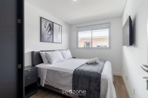 modern apt with pool and hot tub rhl0305