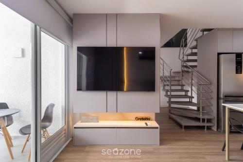 modern apt with pool and hot tub rhl0305