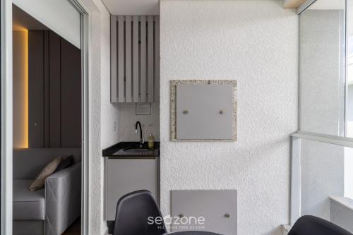 modern apt with pool and hot tub rhl0305