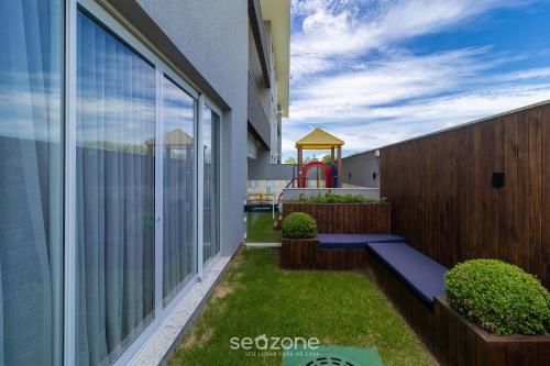 comfort and pool near the beach rhl0302