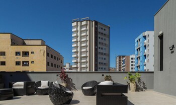studio with pool in pocos de caldas pgo412