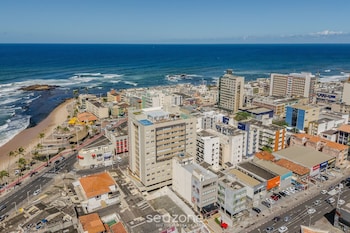 condo w pool and gym 70 m from the beach sma