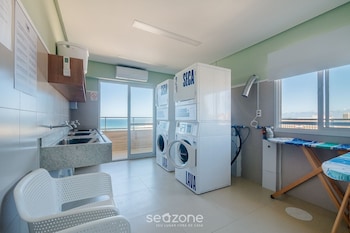 condo w pool and gym 70 m from the beach sma