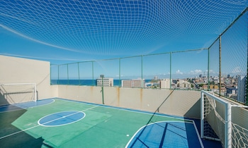 condo w pool and gym 70 m from the beach sma