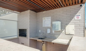 condo w pool and gym 70 m from the beach sma