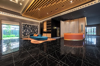 Majestic By Avery &10 Mins To Twin Tower,,5 star