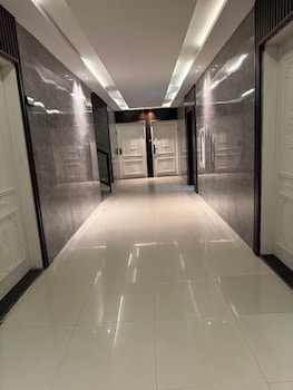 Luxurious Apartment In Alqayrawan,,0 star