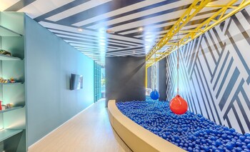 zen studio w panoramic view of sao paulo onj2612