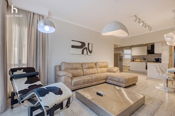 grand stay apartment in rehab city