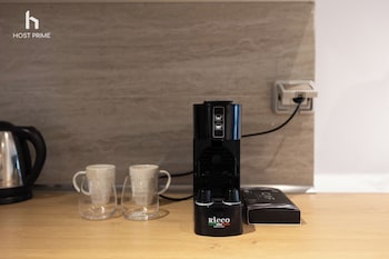 Grand Stay Apartment In Rehab City,,4 star