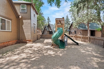 timber lodge cabin 18