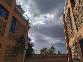 lux suites samora villas athiriver