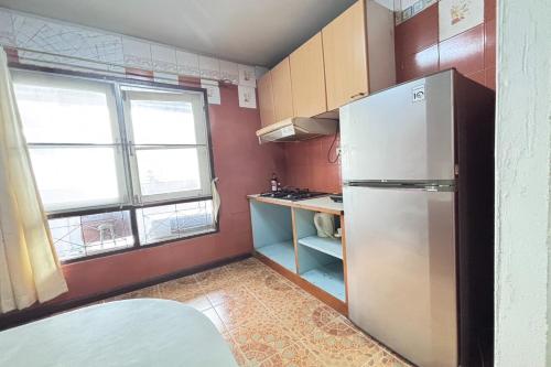 sunshiny bb hostel near punnavithi bts station
