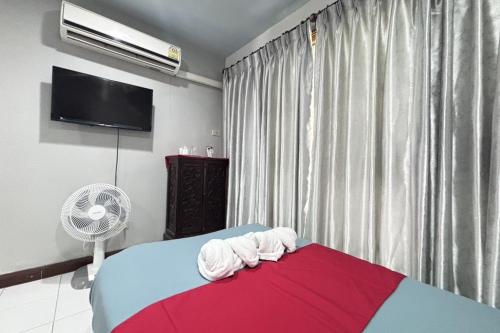sunshiny bb hostel near punnavithi bts station