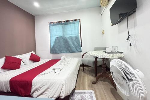 sunshiny bb hostel near punnavithi bts station