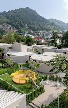 centara karon villas phuket