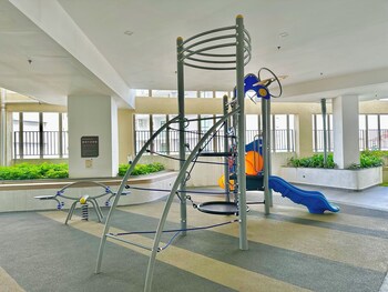 paradigm residence by stayrene