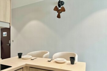 Paragon Suites Ciq By Stayrene,,3 star